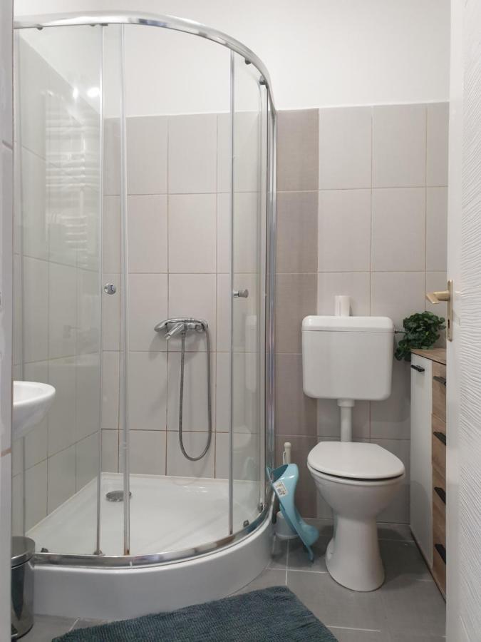 Chill House Apartman Eger Exterior photo